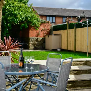 https://city-centre-quiet-home-close-to-marina-arena.cardiffhotelswales.com