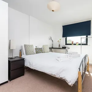 https://fantastic-1-bed-flat-stratford.cambridgehotelsuk.com